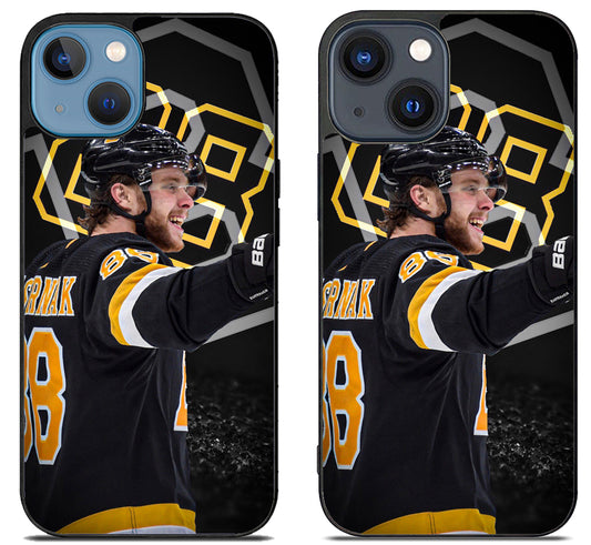 David Pastrnak Boston Bruins Wallpaper iPhone 15 | iPhone 15 Plus Case